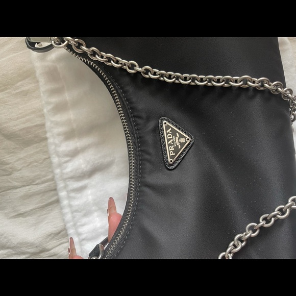 Prada nylon Re-edition 2005 - Picture 4 of 7